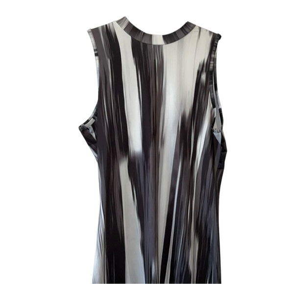 SHEIN Black and Cream Sleeveless Sheath Dress Mock Neck - Picture 3 of 4